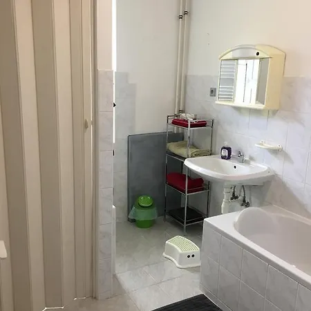 Διαμέρισμα Mirror