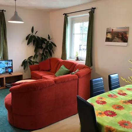 Διαμέρισμα Mirror